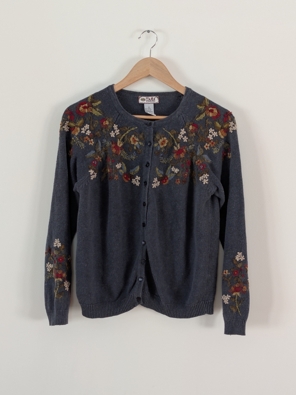Tiara Floral Embroidered Cardigan Sweater - M